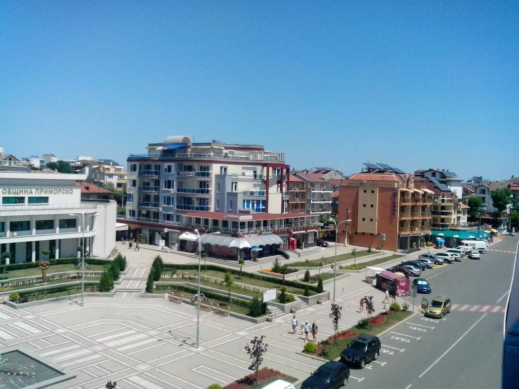 La Piazza Primorsko Rooms & Apartments Phòng bức ảnh