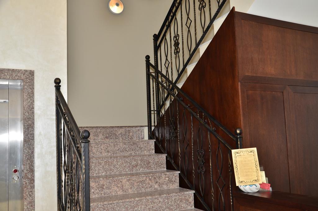 La Piazza Primorsko Rooms & Apartments Ngoại thất bức ảnh